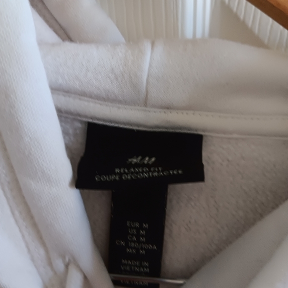 COPY - White H&M Pull Over Hoodie - Picture 3 of 4
